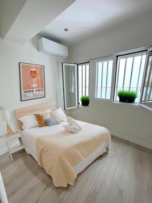 Amazing Apt 1 Hab Para 4Pax En La Plaza De Chueca Madrid Ngoại thất bức ảnh
